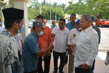 Sesi perjumpaan YB Menteri di Jabatan Perdana Menteri (Ekonomi)  bersama barisan kepimpinan FELDA Trolak Utara dan Selatan