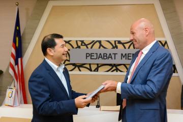 YB Rafizi Ramli, Menteri Ekonomi menerima kunjungan hormat daripada TYT Andreas Launer, Duta Besar Austria ke Malaysia