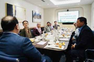 Gambar Mesyuarat Bersama Professor Dr. Sabina Alkire, Director Of Oxford Poverty And Human Development Initiative & Professor Of Poverty And Human Development, University Of Oxford