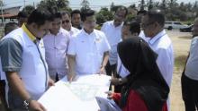 Lawatan ke Projek Membina Lebuhraya dari Kota Bharu ke Kuala Krai, Kelantan dan Projek Bangunan Gunasama Tunjong