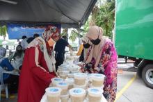 Program Agihan Bubur Lambuk dan Gulai Kawah anjuran Badan Kebajikan dan Sukan, EPU