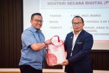 Taklimat Mengenai Penggunaan Sistem Penyediaan dan Penyerahan Kertas Jemaah Menteri Secara Digital (PsMJM)