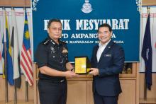 YBM mengunjungi Pejabat Daerah dan Tanah Hulu Langat dan Ibu Pejabat Polis Daerah (IPD) Ampang Jaya pada 14 April 2023