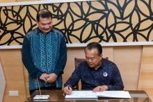 YB Rafizi Ramli, Menteri Ekonomi Menerima Kunjungan Hormat Daripada YB Dato Sri Alexander Nanta Linggi, Menteri Kerja Raya Yang Mengetuai Dayak Chamber Of Commerce And Industry (DCCI), Sarawak