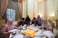 Kementerian Ekonomi menghadap sembah di Istana Negara pada 29 Julai 2025 berkenaan Rancangan Malaysia Ketiga Belas (RMKe13)