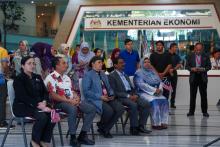 Program Langkah Integriti, Semarak Merdeka dan Penyerahan Kit 1 Rumah, 1 Jalur Gemilang